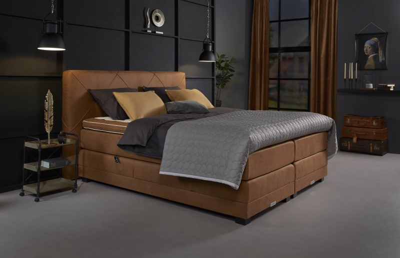 Business Class, Boxspring Swing
